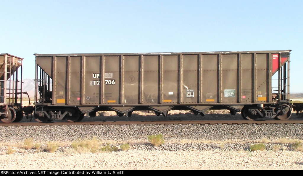 WB Unit Loaded Hooper Frt at Erie NV W-MdTrnSlv-Pshrs -120